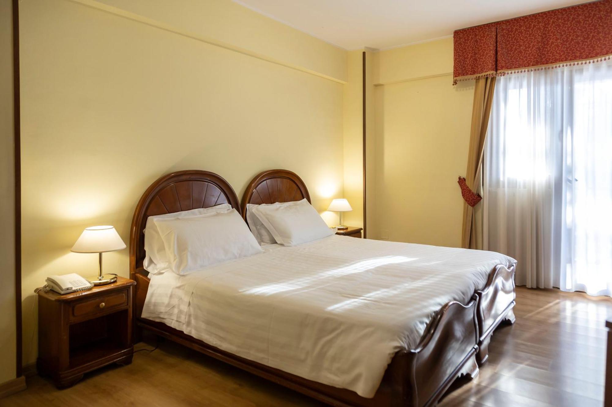 Grand Hotel Del Parco Pescasseroli Oda fotoğraf