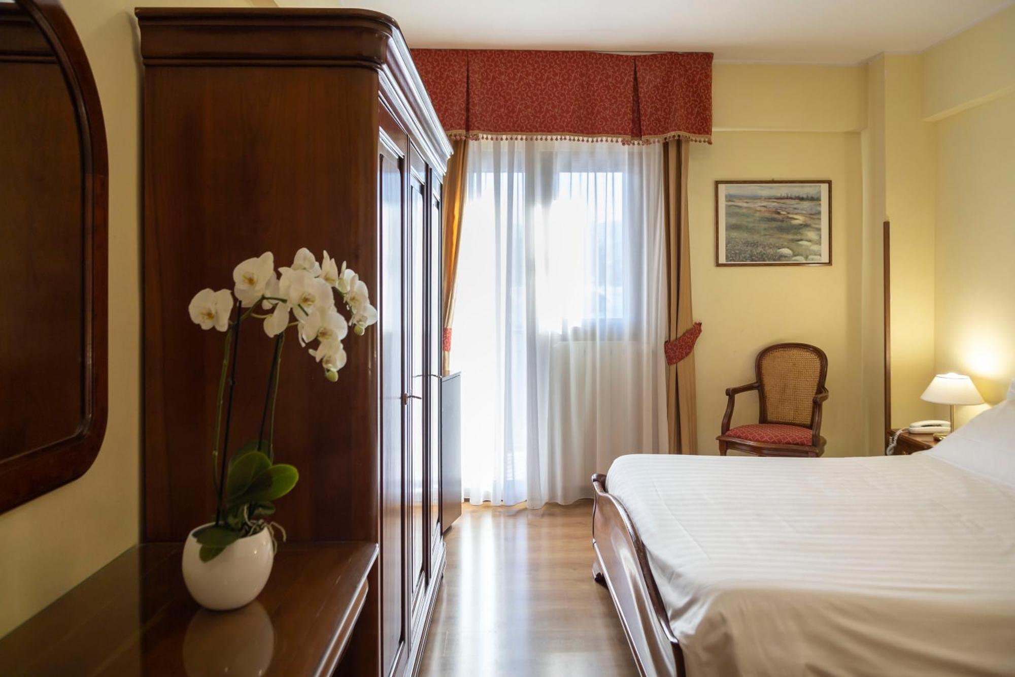 Grand Hotel Del Parco Pescasseroli Oda fotoğraf